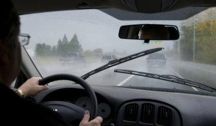 Conduire sur la distance entre les villes.