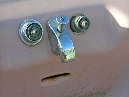 Ceramic sink triggering the pareidolia effect. Illustration acquired from WikiMedia.