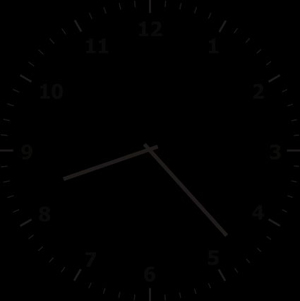 Um relógio analógico mostrando 8:23