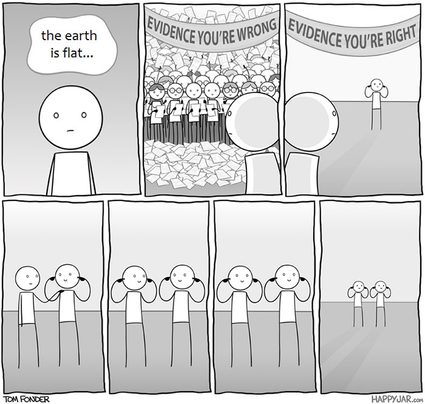 Cartoon von Tom Fonder mit einem Flat Earther, der einen Berg von Beweisen ignoriert, dass er falsch liegt