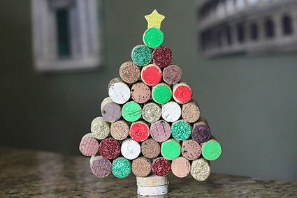 Christmas tree alternatives calculator: wine cork tree